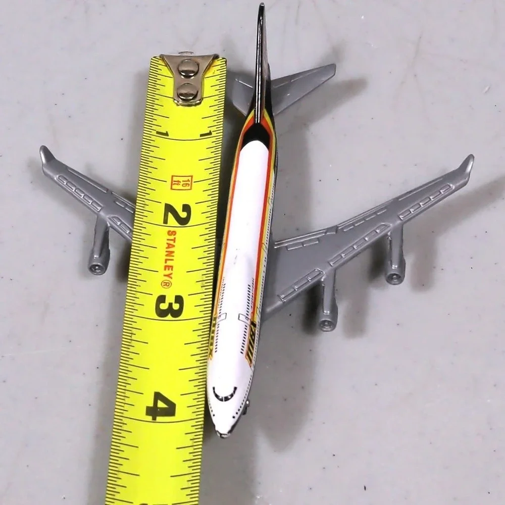 Vintage 2006 Matchbox Sky Busters Boeing International Diecast Airplane 2006 Toy
